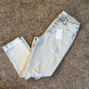 Vervet Light Wash Distressed Women’s Jeans